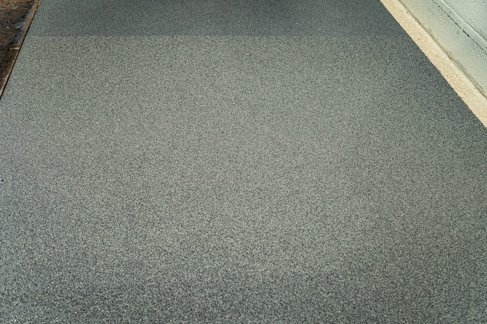 Quartz floor finish
